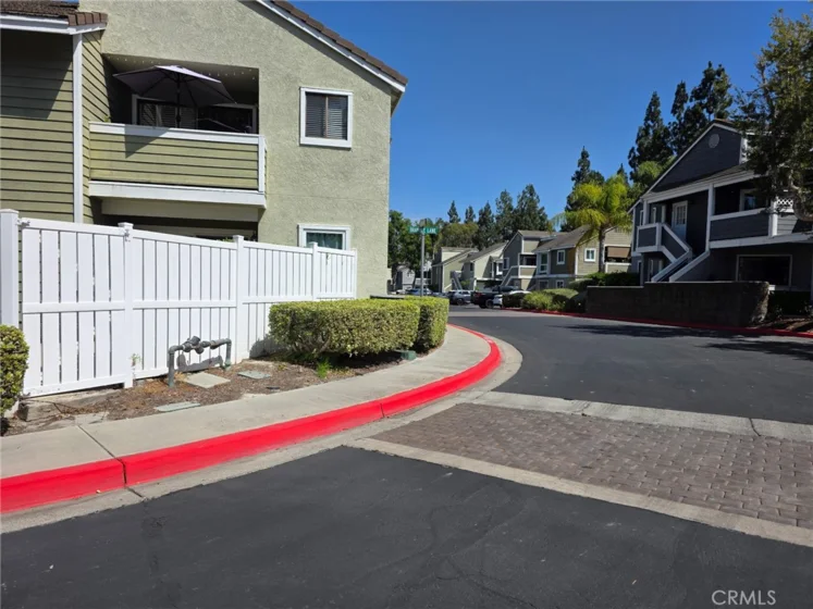 21 Cambria Lane photo 3