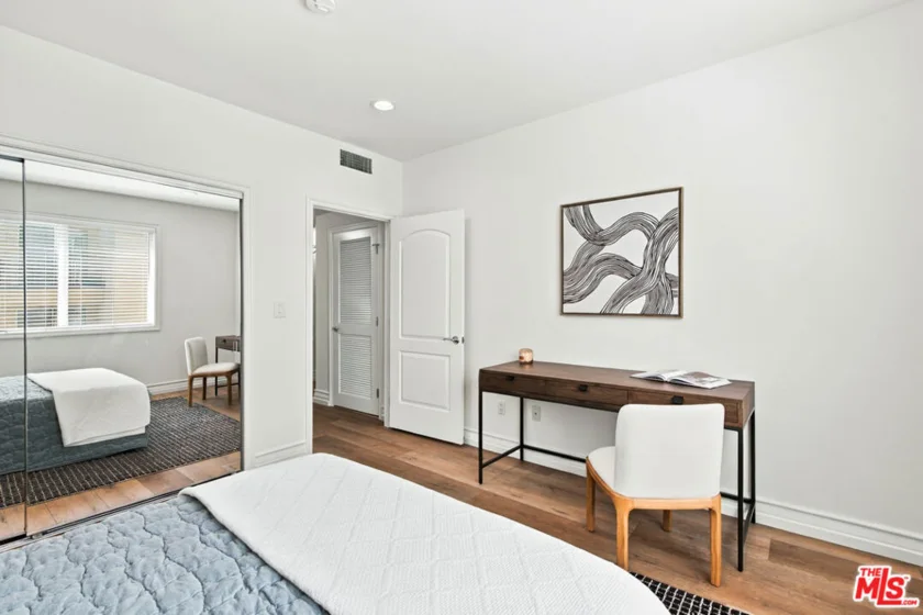 325 Arnaz Drive #301 photo 17
