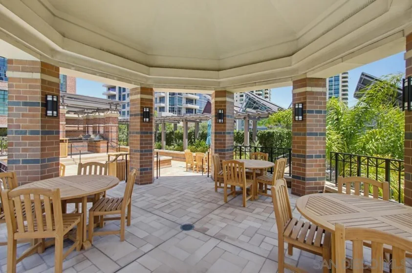 500 W Harbor #905 photo 54