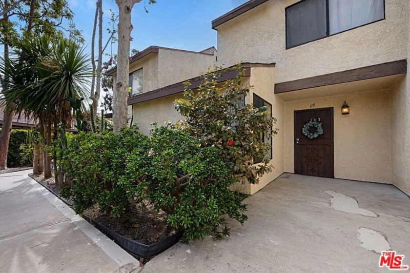 620 W Hyde Park Boulevard #117 photo 12