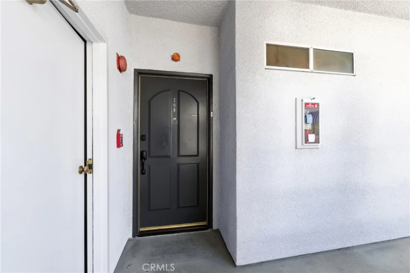 4455 Hazeltine Avenue #208 photo 4