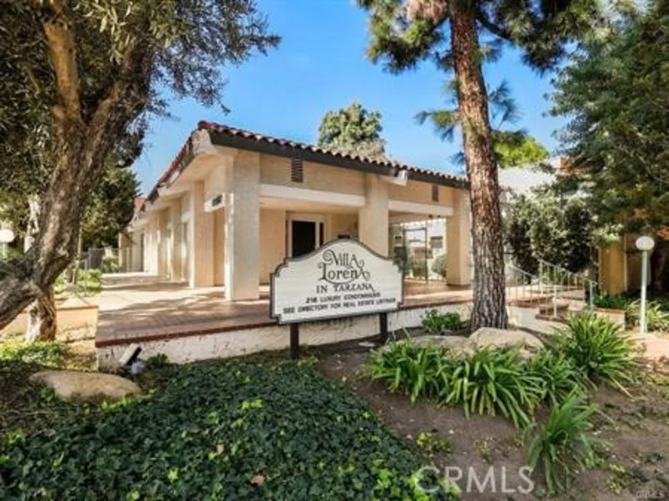 18307 Burbank Boulevard #317 photo 1