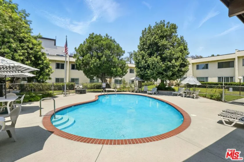 11813 Runnymede Street #36 photo 19