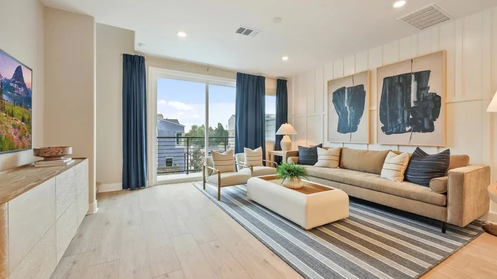 1786 Lychee Street photo 3