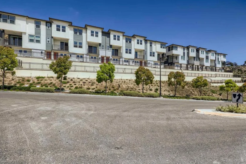 3051 Marquee Way photo 3