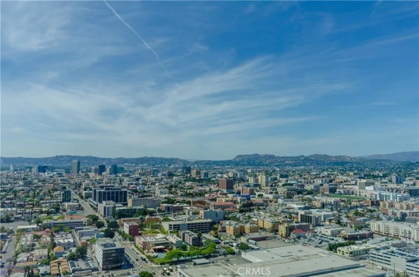 900 W Olympic Boulevard #36B photo 3