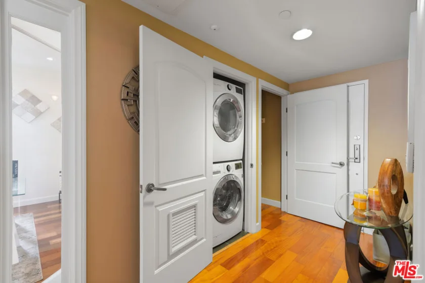 1540 Amherst Avenue #PH2 photo 42