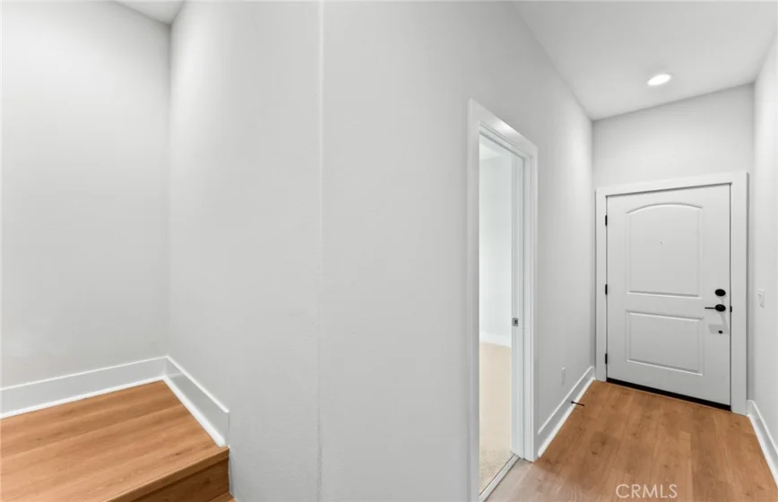 100 Pickwick Lane photo 4