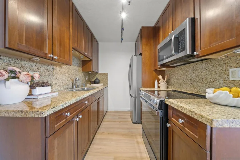 4730 Noyes Street #Unit 204 photo 8