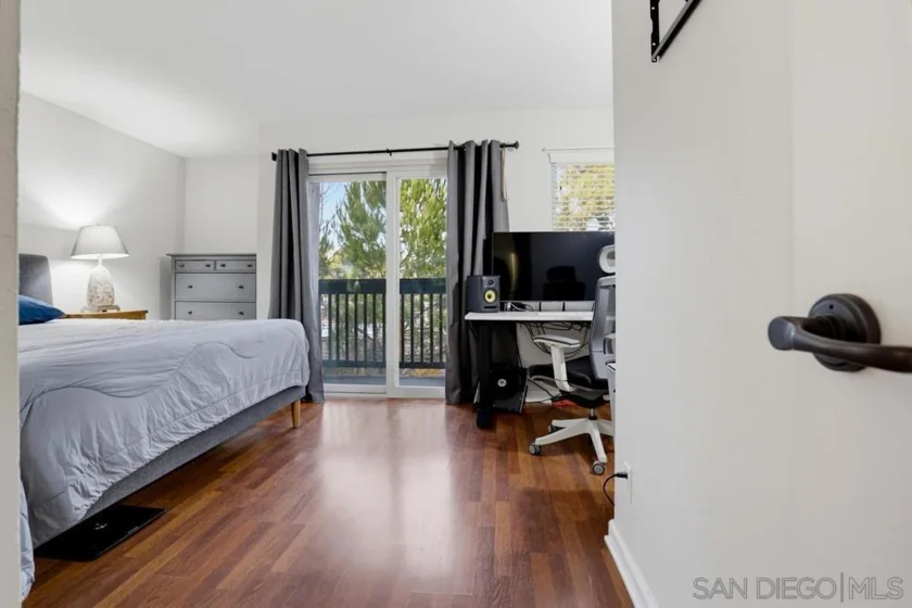 1451 N Broadway #B photo 11