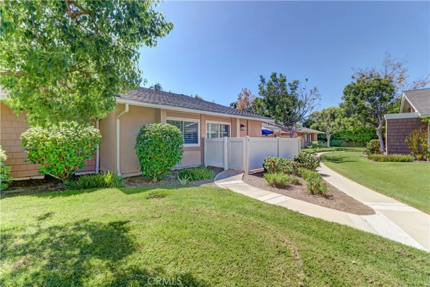 8566 Sierra #912-D photo 40
