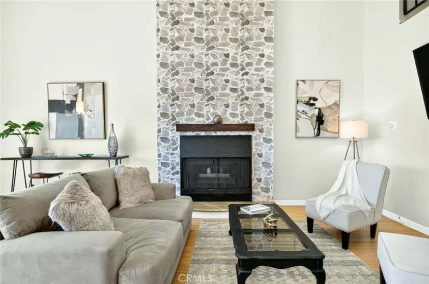 4660 Coldwater Canyon Avenue #20 photo 3