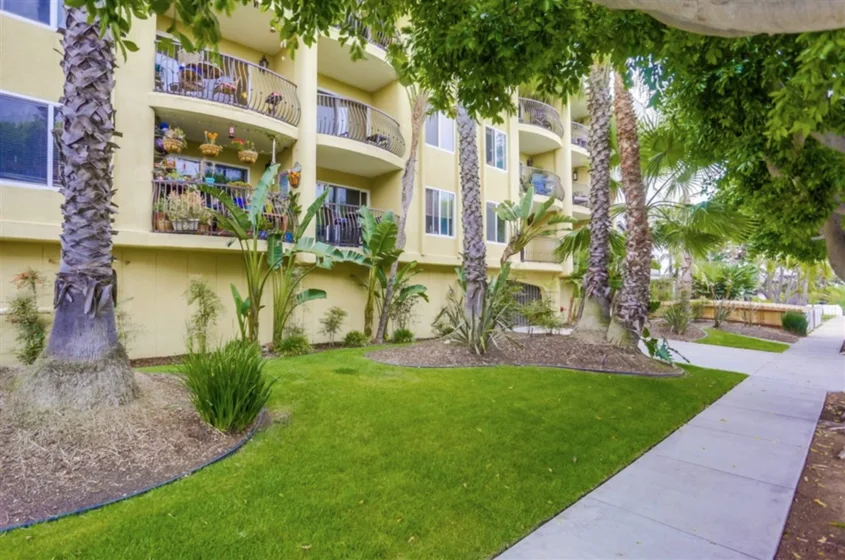 4205 Lamont #10 photo 1