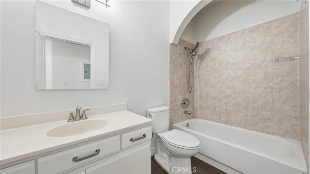 11822 Goshen Avenue #303 photo 10