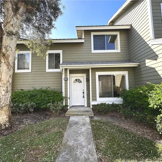 458 Monroe photo 1