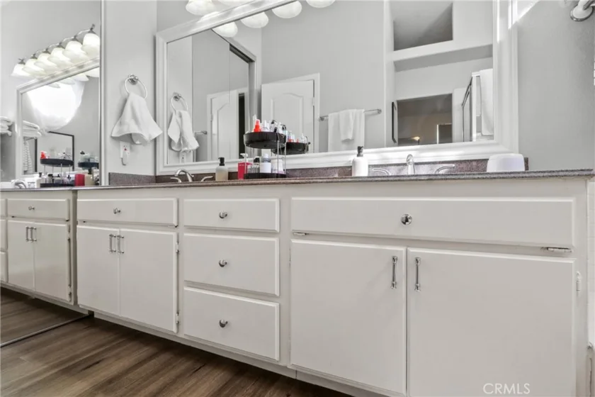 1071 S Volterra photo 20