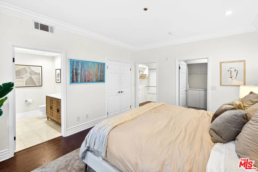 10364 Almayo Avenue #205 photo 8