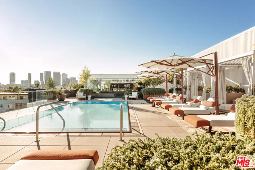 9200 Wilshire Boulevard #PH1E photo 13