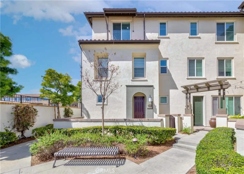 8282 Celestial Avenue photo 1