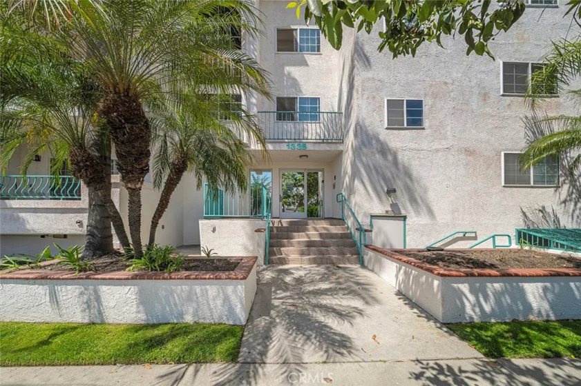 1335 Newport Avenue #209 photo 18
