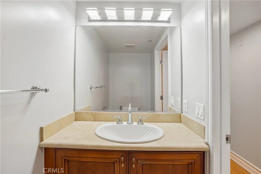1828 Glendon Avenue #PH1 photo 24