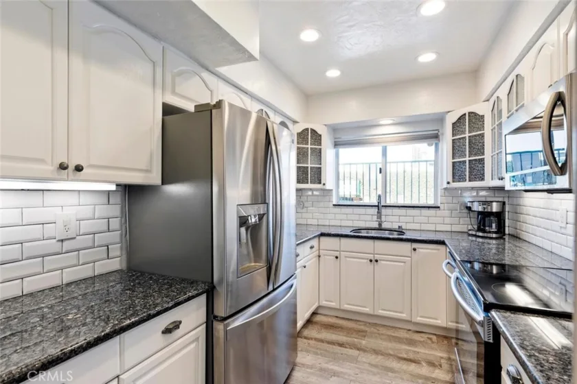 15248 Dickens Street #102 photo 15