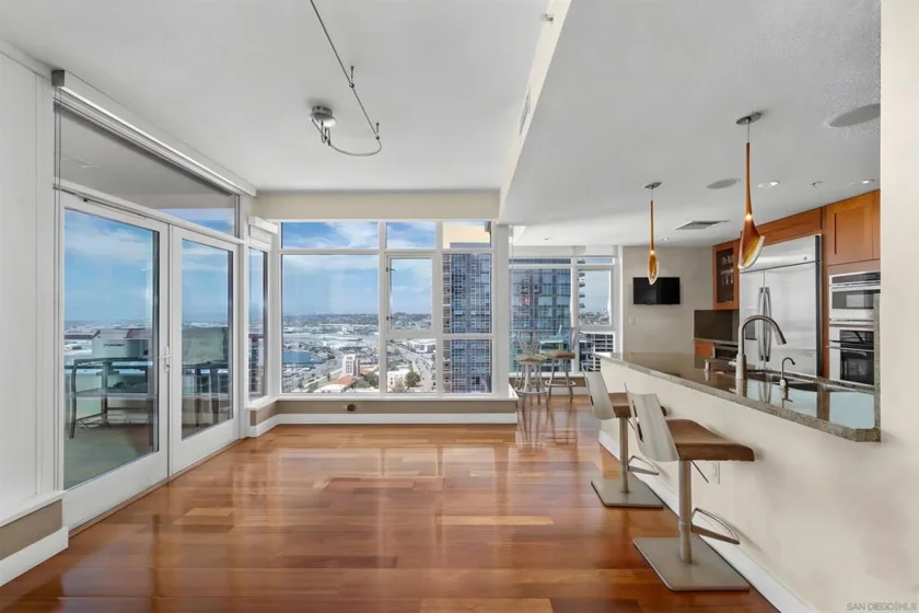 1205 Pacific Hwy #3101 photo 14