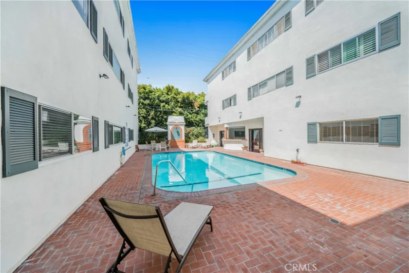 521 Montana Avenue #211 photo 22