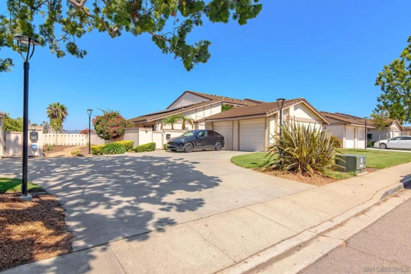 11148 Poblado Road photo 3