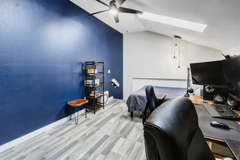 883 W 34th #N photo 23