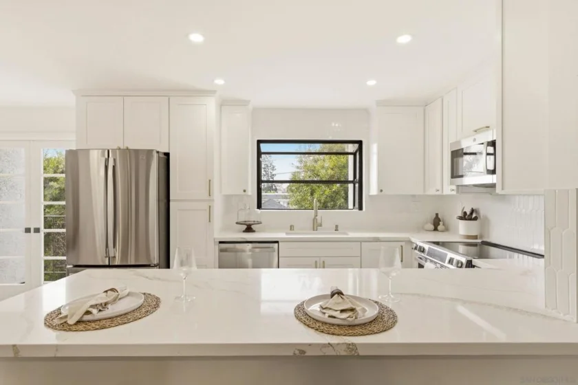 1263 Robinson #13 photo 6