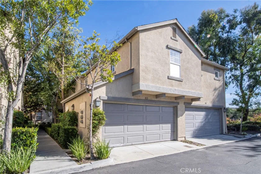 62 Three Vines Court photo 1