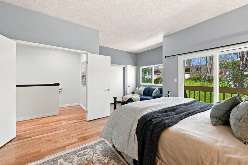 3982 La Jolla Village Drive photo 22