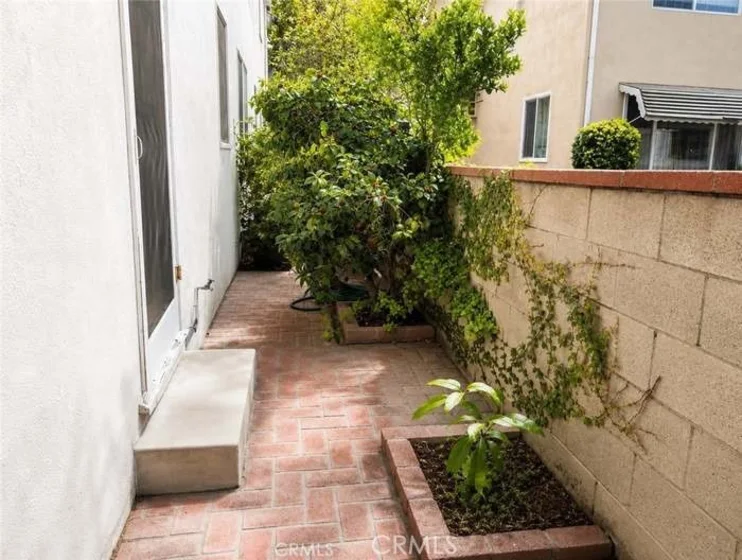 1122 N Louise Street #E photo 13