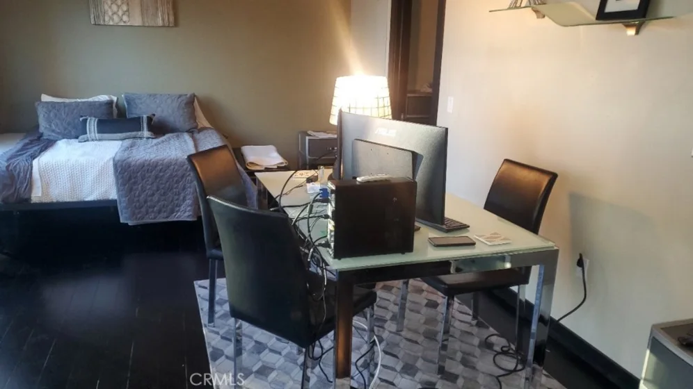 655 S Hope Street #1603 photo 17