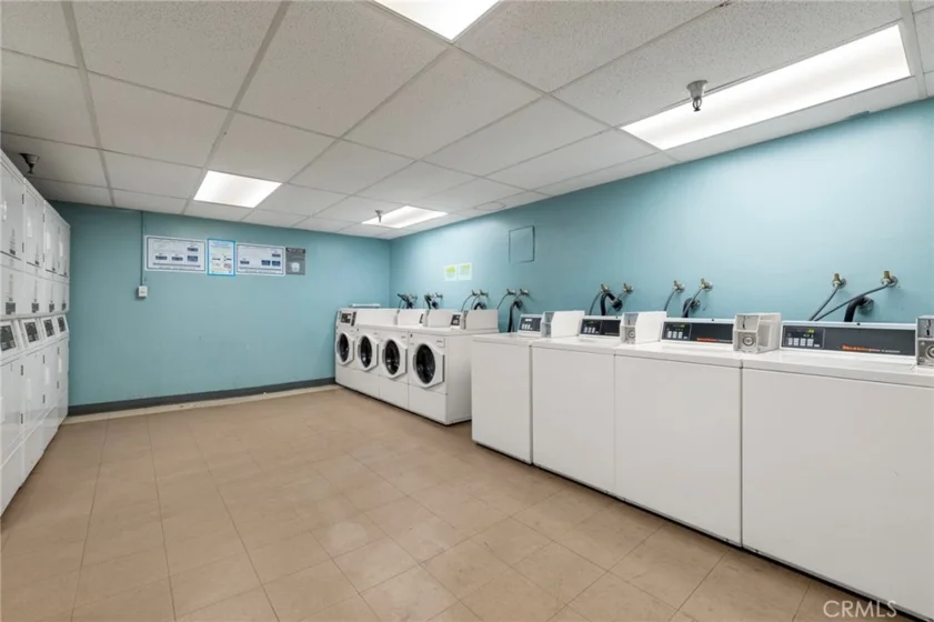 7641 Reseda Boulevard #126 photo 17