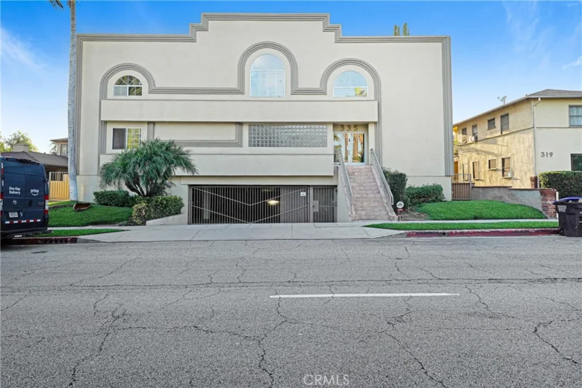 335 S Sierra Madre #203B photo 2