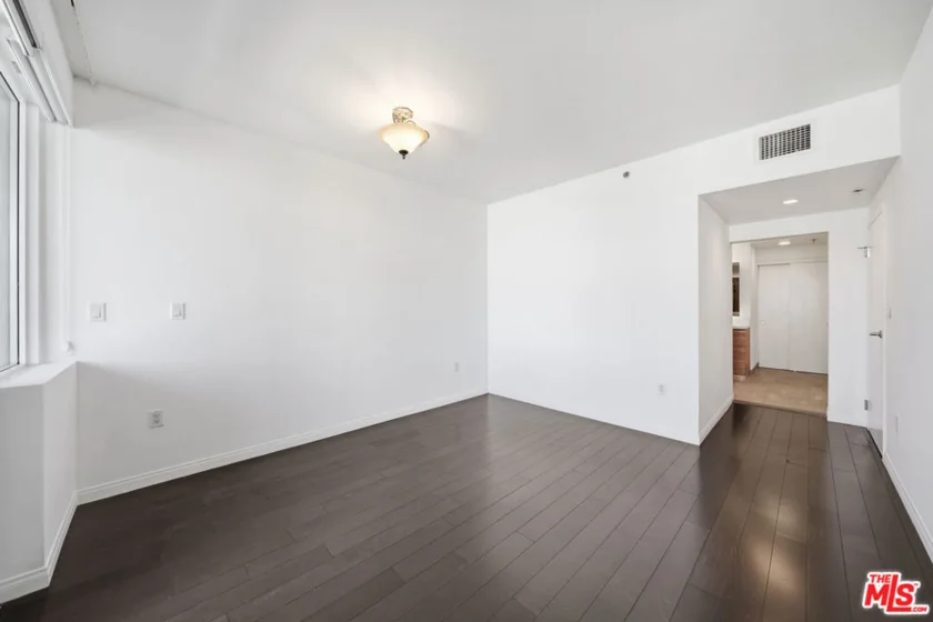 3785 Wilshire Boulevard #1607 photo 15