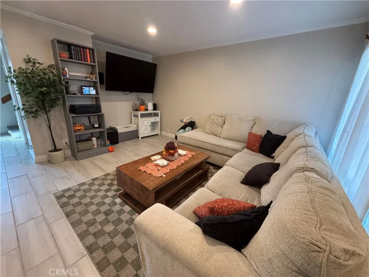 10746 Knott Avenue photo 6