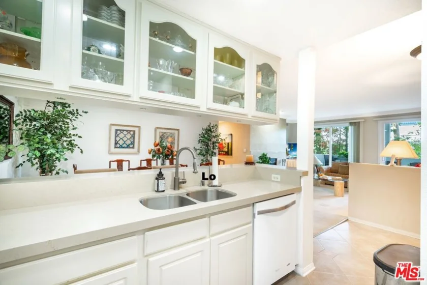 11535 Rochester Avenue #308 photo 44