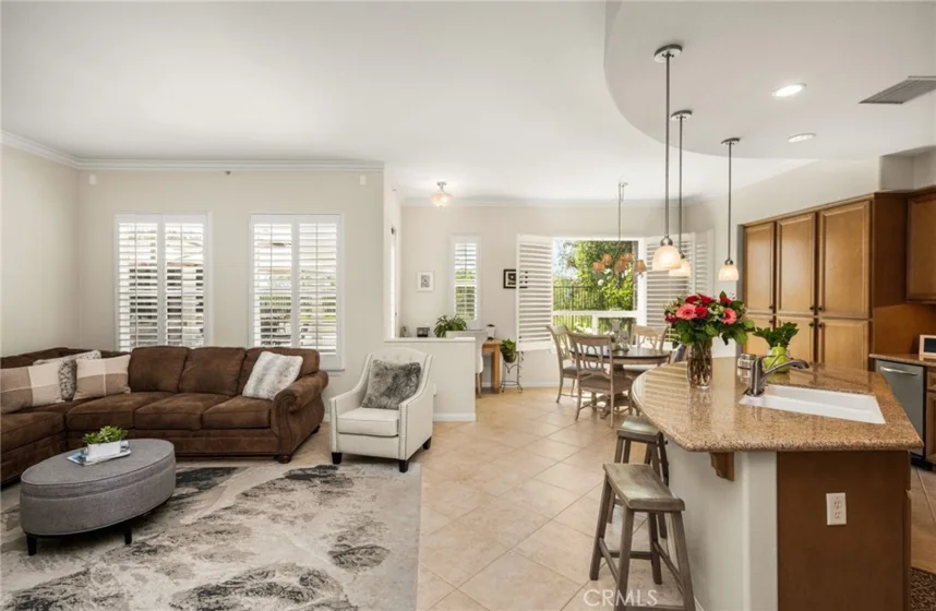 4001 Balmoral photo 8