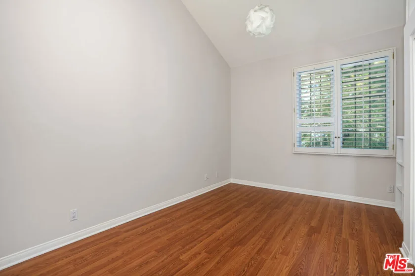 10630 Eastborne Avenue #306 photo 23