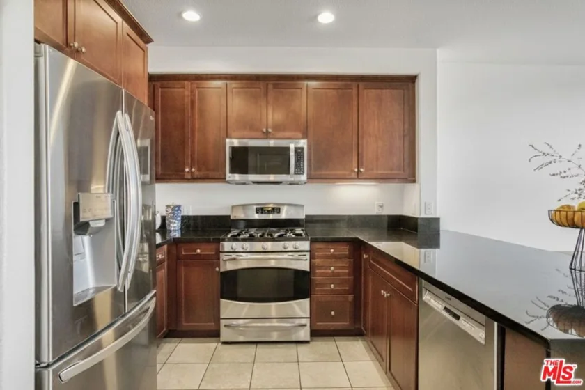 629 Traction Avenue #412 photo 2