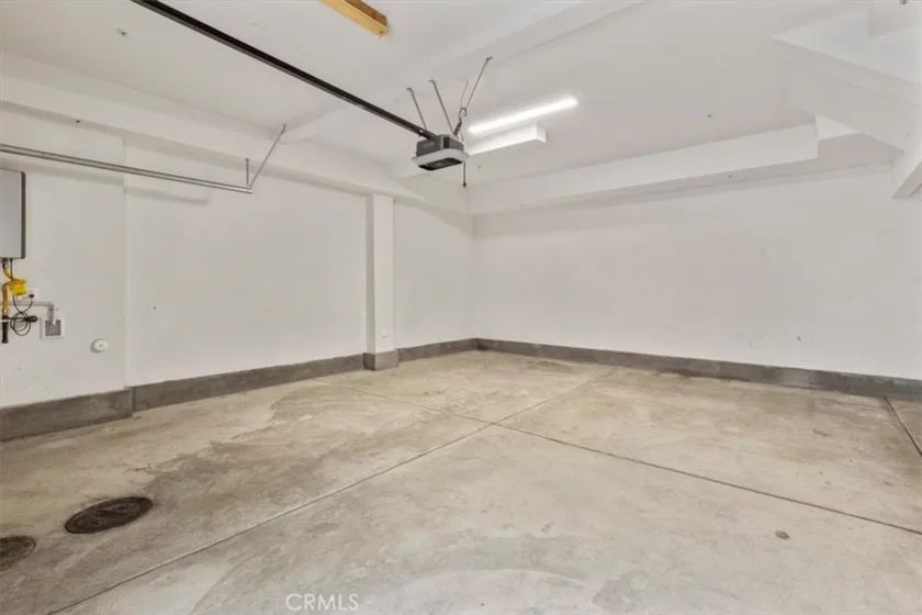 1206 W Cara photo 44