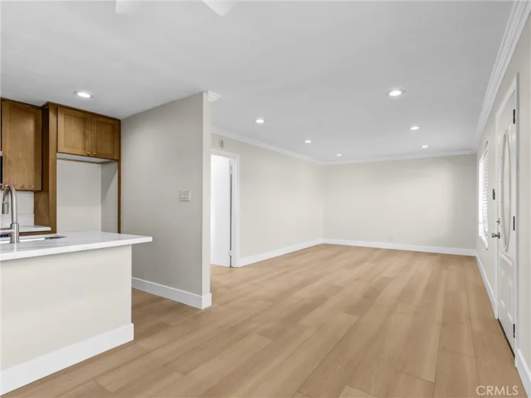 5530 Ackerfield Avenue #210 photo 1