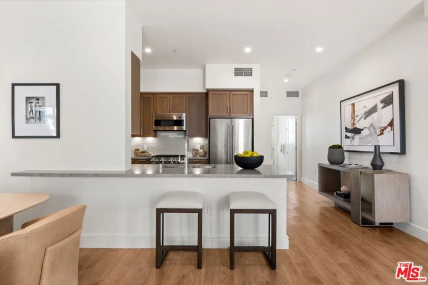 2300 Wilshire Boulevard #219 photo 5