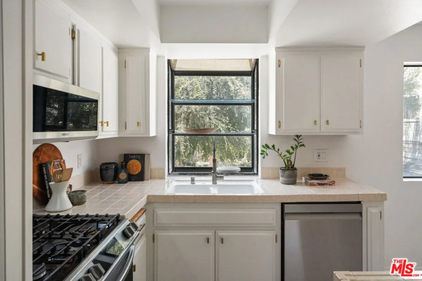 4658 Don Lorenzo Drive #G photo 13