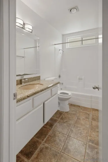 1612 Bridgeview Drive photo 10