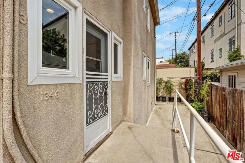 1346 N Crescent Heights Boulevard #1 photo 19