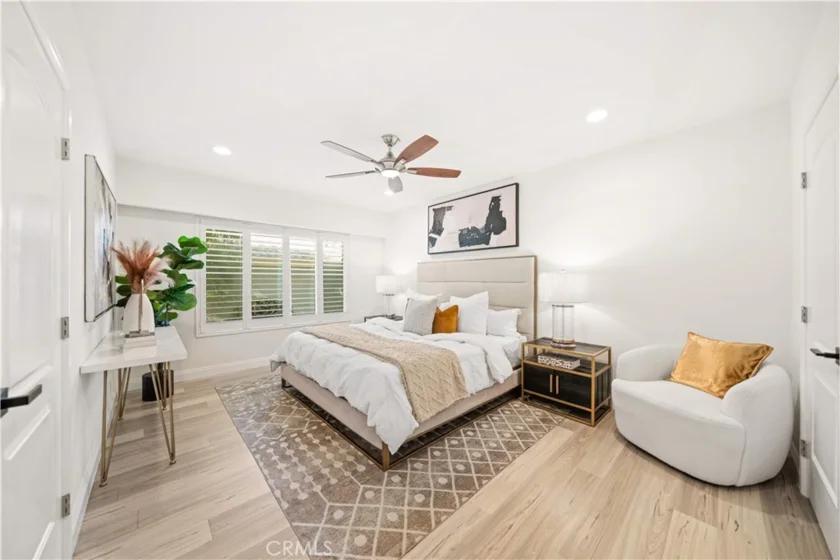 1611 S Pomona #D13 photo 34